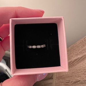 Pandora Alluring Brilliant Marquise Ring